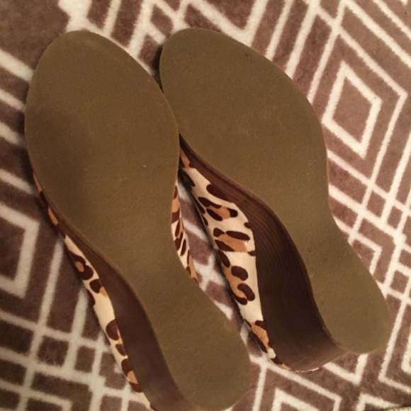 Yellow box cheetah wedges - Picture 2 of 2